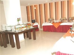 Apex Hotel Baddi Екстериор снимка